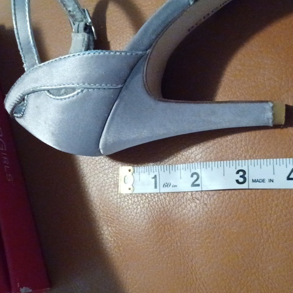 🌺BCBGirls Silver Strappy Heels - Picture 3 of 14